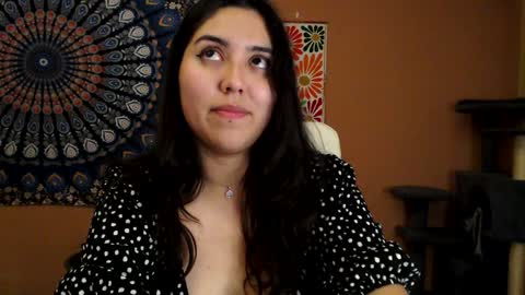 Snapshot of intimatetales chatting on December 2024 05:58:02 PM Africa online show from December 2024 05:58:02 PM