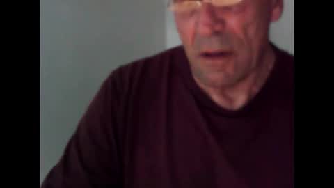 Snapshot of invested2022 chatting on November 2025 04:19:02 PM Invested online show from November 2025 04:19:02 PM