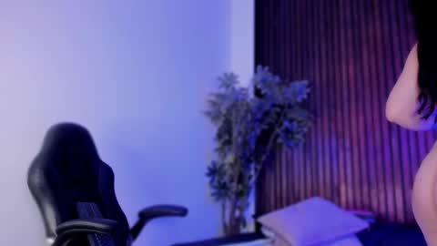 Snapshot of io_chie_ chatting on October 2025 04:41:01 PM io_chie_ online show from October 2025 04:41:01 PM