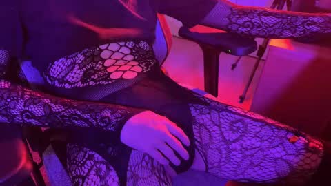 iothealien online show from October 2025 04:51:02 AM