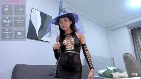 ira_shiratori online show from October 2025 06:25:01 AM