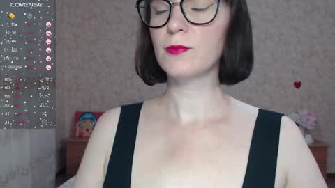 IrenLarasani online show from October 2025 07:05:02 AM