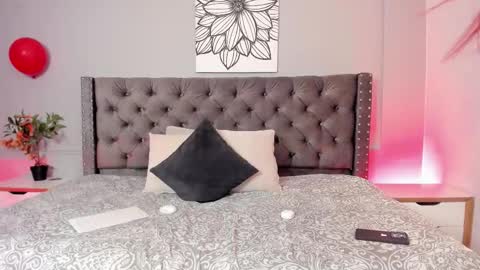 Iris Rosse online show from October 2025 04:04:01 PM