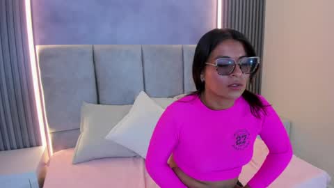 Snapshot of irina_aura chatting on May 2026 10:06:01 PM Iirina online show from May 2026 10:06:01 PM
