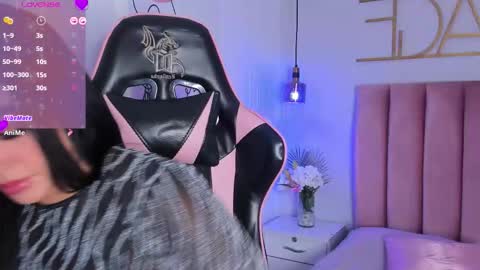 Irina Silver cami online show from October 2025 01:43:02 PM