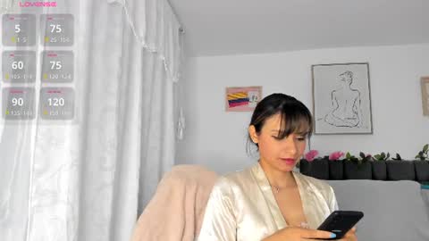 Snapshot of iris_evans__ chatting on August 2026 06:32:02 PM iris online show from August 2026 06:32:02 PM