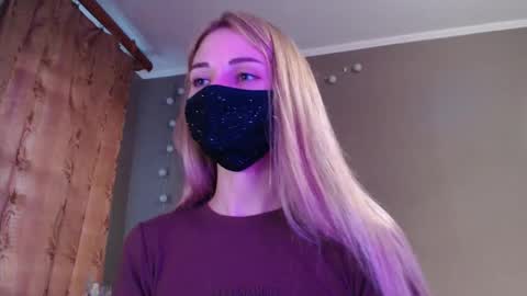 Lily online show from September 2025 03:48:01 PM