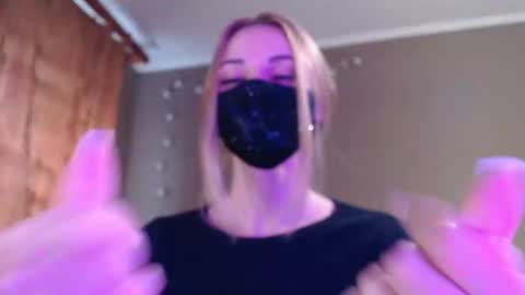 Lily online show from October 2025 03:07:02 PM