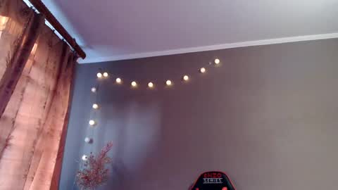 Lily online show from April 2026 04:38:02 PM