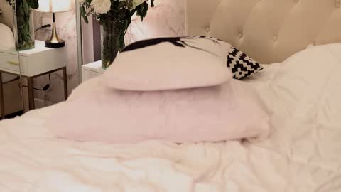 Snapshot of iris_nightingale chatting on February 2025 09:21:02 AM Rhaenyra online show from February 2025 09:21:02 AM