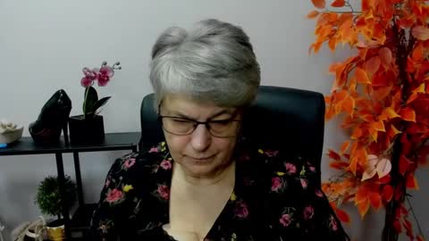 I R I S online show from December 2024 08:11:02 AM
