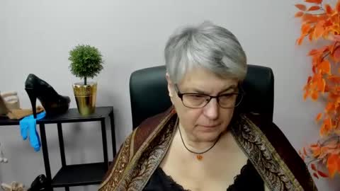 I R I S online show from December 2024 01:19:02 PM