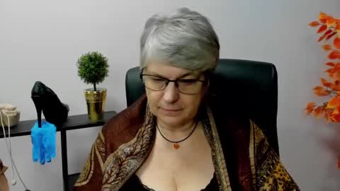 I R I S online show from January 2025 01:53:02 PM