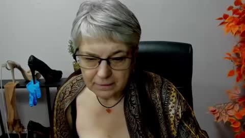 I R I S online show from February 2025 02:00:02 PM