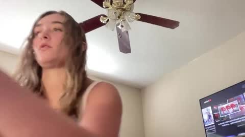 Irispink1 online show from April 2026 02:10:02 PM