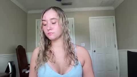 Irispink1 online show from June 2026 06:43:01 PM