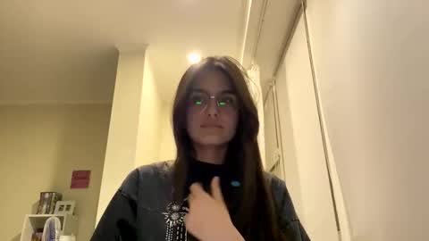 irisss31 online show from June 2026 07:30:02 PM