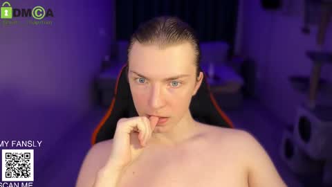 Snapshot of iron__chapman chatting on December 2024 10:50:01 PM Iron online show from December 2024 10:50:01 PM