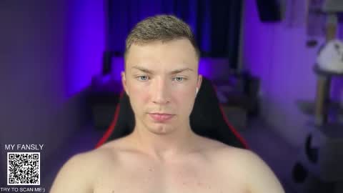 Snapshot of iron__chapman chatting on October 2025 09:14:02 PM Iron online show from October 2025 09:14:02 PM