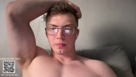 Snapshot of iron__chapman chatting on November 2025 09:58:01 PM Iron online show from November 2025 09:58:01 PM