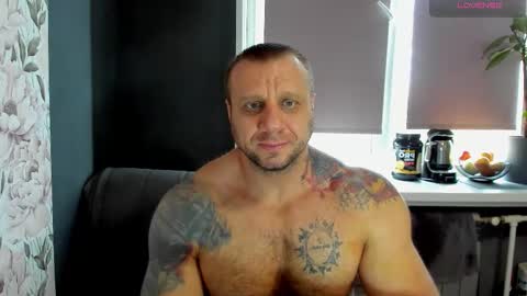 ironhulk22 online show from October 2025 10:35:02 AM