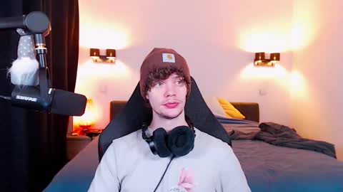 Sam online show from February 2026 09:00:02 PM