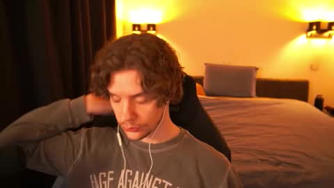 Sam online show from February 2026 10:29:01 PM