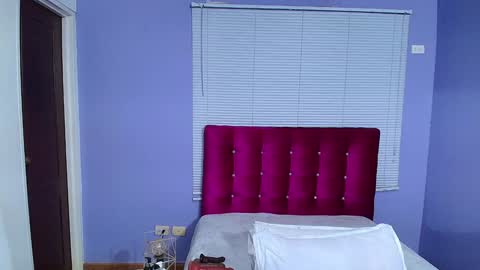 Snapshot of irresistiblemilf chatting on December 2024 12:14:02 PM Sandy online show from December 2024 12:14:02 PM