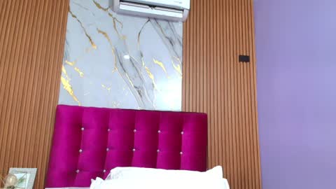 Snapshot of irresistiblemilf chatting on December 2024 12:30:01 PM Sandy online show from December 2024 12:30:01 PM