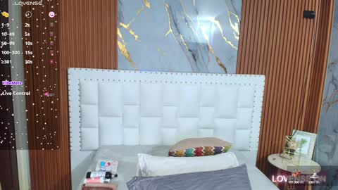 Snapshot of irresistiblemilf chatting on December 2024 11:55:02 AM Sandy online show from December 2024 11:55:02 AM