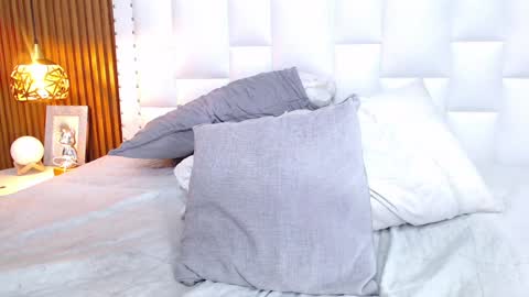 Snapshot of irresistiblemilf chatting on January 2025 03:07:01 PM Sandy online show from January 2025 03:07:01 PM