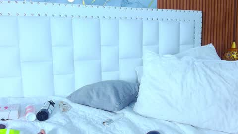 Snapshot of irresistiblemilf chatting on February 2025 03:16:01 PM Sandy online show from February 2025 03:16:01 PM