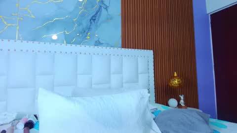 Snapshot of irresistiblemilf chatting on February 2025 12:11:01 PM Sandy online show from February 2025 12:11:01 PM