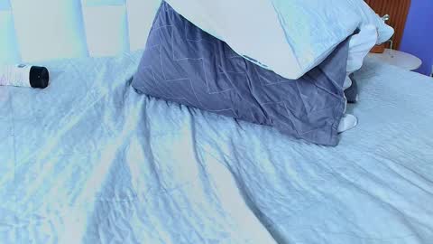 Snapshot of irresistiblemilf chatting on February 2025 03:31:02 PM Sandy online show from February 2025 03:31:02 PM