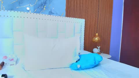 Snapshot of irresistiblemilf chatting on February 2025 12:45:02 PM Sandy online show from February 2025 12:45:02 PM