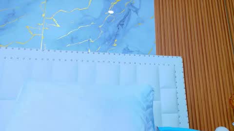 Snapshot of irresistiblemilf chatting on October 2025 12:27:01 PM Sandy online show from October 2025 12:27:01 PM