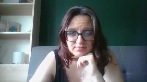 Snapshot of irresistibleparis chatting on June 2026 05:32:02 AM Paris online show from June 2026 05:32:02 AM