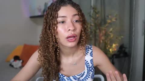 isa_____ online show from November 2025 08:03:01 PM