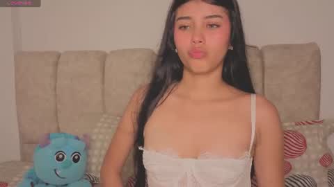 Isa Dolly online show from June 2026 09:35:02 PM