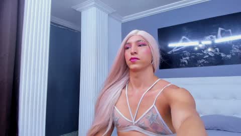 Isa Lancaster online show from February 2025 07:14:02 PM