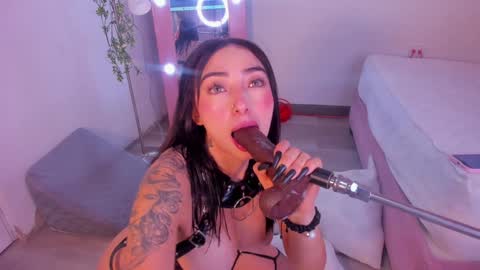 Snapshot of isa_redhair_ chatting on December 2024 03:21:02 AM ....  Connection time 900 pm to 500 amRest days Wednesday and Saturday online show from December 2024 03:21:02 AM