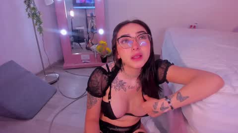 Snapshot of isa_redhair_ chatting on December 2024 06:24:02 AM ....  Connection time 900 pm to 500 amRest days Wednesday and Saturday online show from December 2024 06:24:02 AM