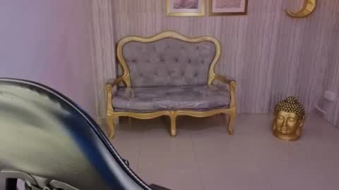 Snapshot of isa_s chatting on June 2026 12:48:01 AM Isa online show from June 2026 12:48:01 AM