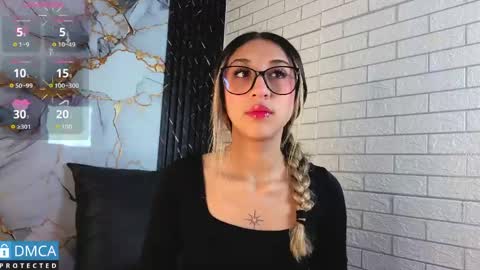 Snapshot of isa_sweet1_ chatting on May 2026 11:07:02 AM Isa online show from May 2026 11:07:02 AM