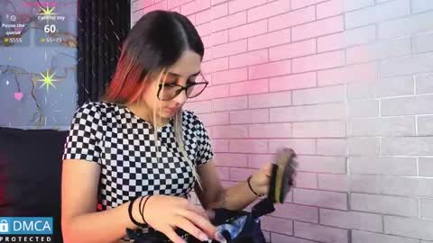 Snapshot of isa_sweet1_ chatting on May 2026 11:06:01 AM Isa online show from May 2026 11:06:01 AM