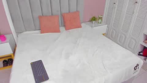 isa_vel online show from October 2025 07:44:02 PM