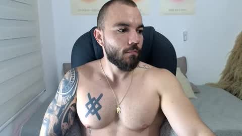 Isaac carter online show from November 2025 11:11:01 AM