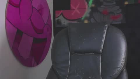 isaac_cryston online show from October 2025 08:17:02 PM