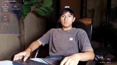 isaac_grimm online show from March 2026 03:20:01 AM