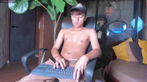 isaac_grimm online show from April 2026 02:55:01 AM